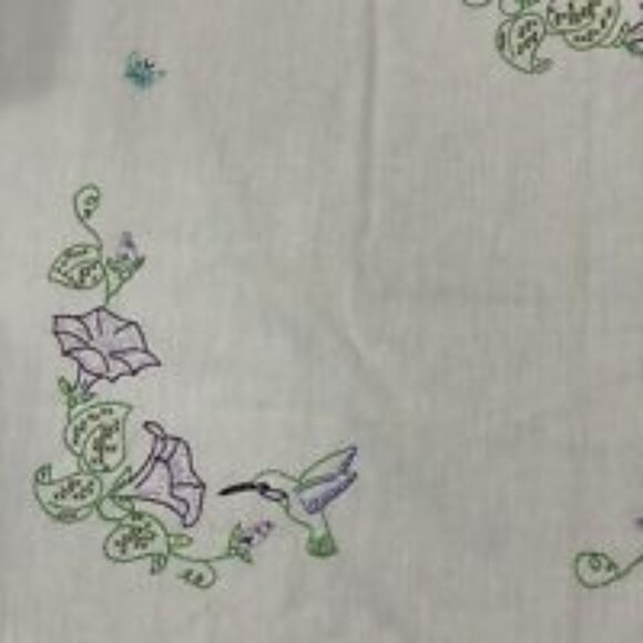 82 X 49 White Embroidered Tablecloth Hummingbirds Butterflies Flowers Purple - Picture 2 of 11